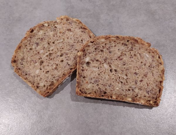 Saftiges Körner-Vollkornbrot mit Sauerteig - Aber bitte mit Dinkel